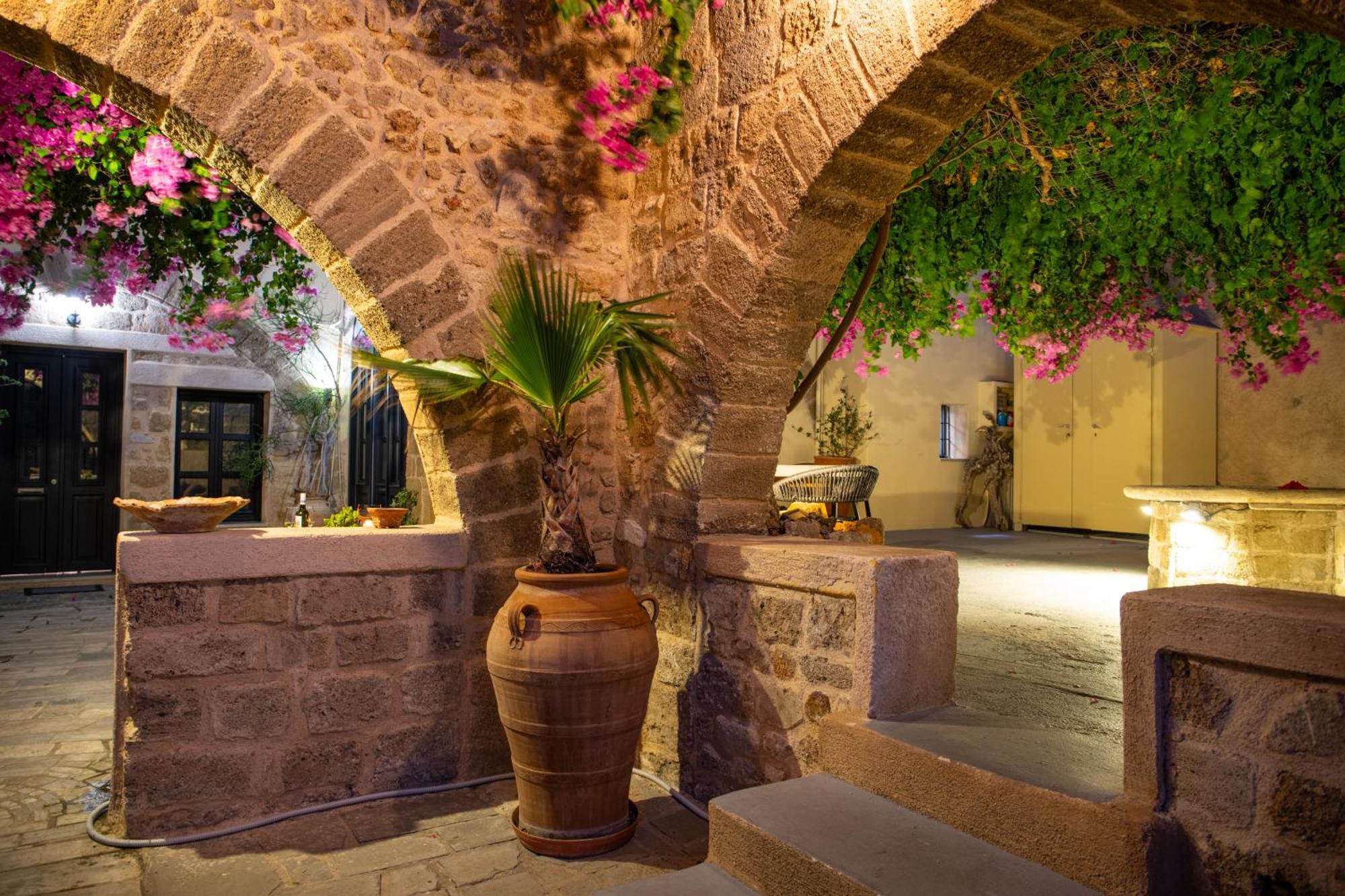 Appartamento The Old Town House Rhodes City Esterno foto