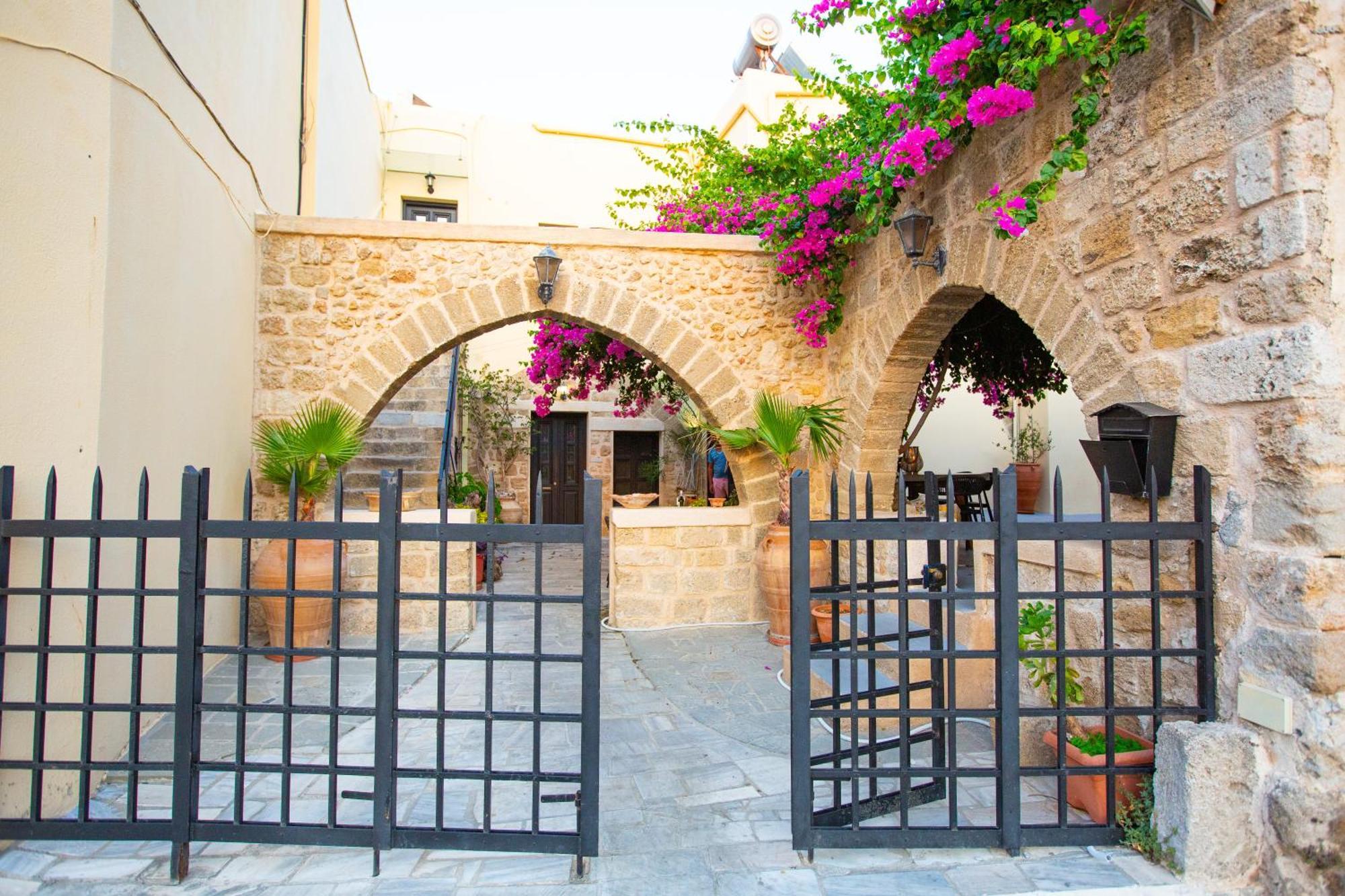 Appartamento The Old Town House Rhodes City Esterno foto