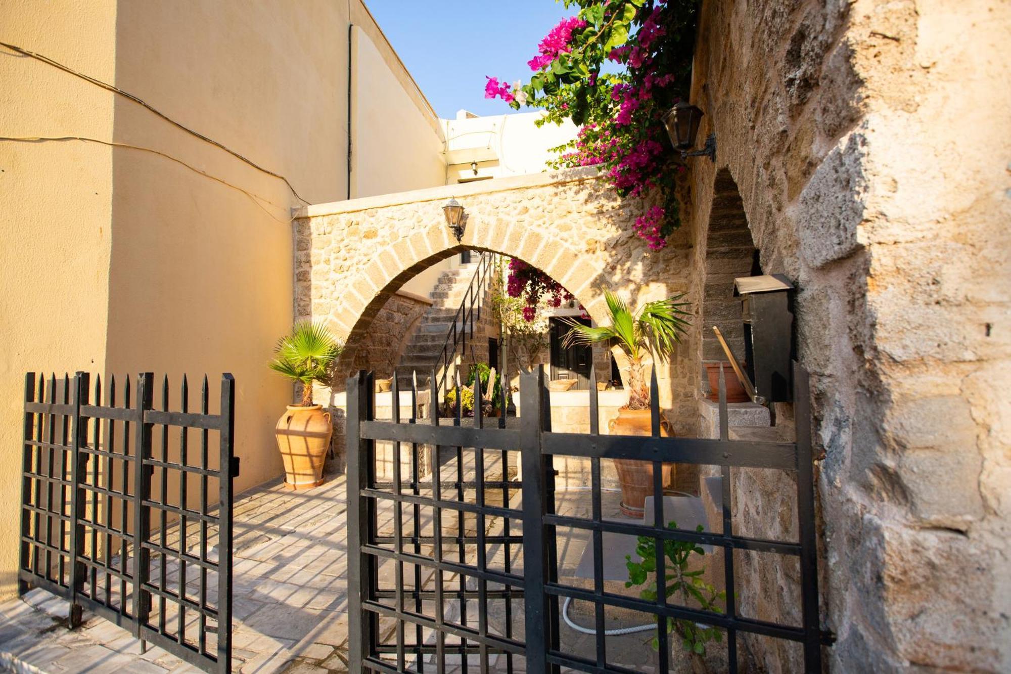 Appartamento The Old Town House Rhodes City Esterno foto